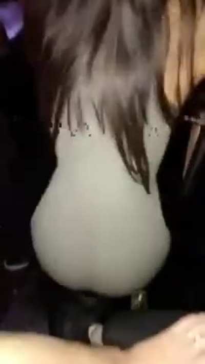 Ass shake