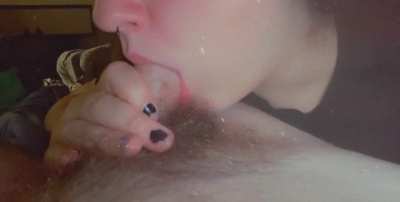wanna watch me choke on my daddy&rsquo;s massive 8inch cock?🥵