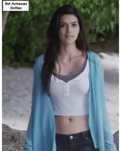 Kriti Sanon - navel