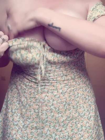 Hot day, hot boobs