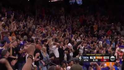 [Highlight] CP3 hits back-to-back triples and subs himself out of the game