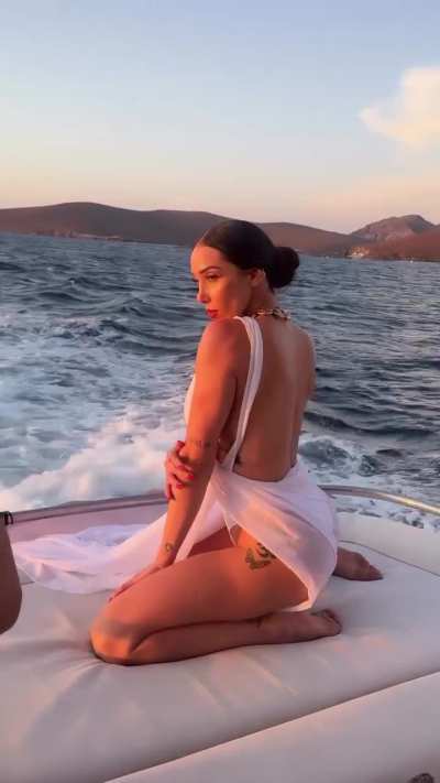 😋