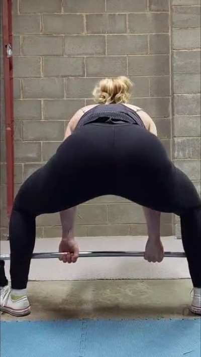 Back to home workouts 125kg sumo deadlifts