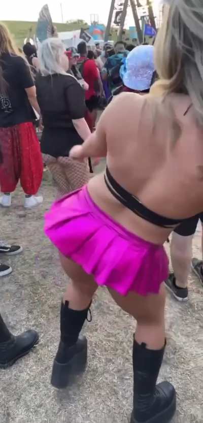 Let&rsquo;s get freaky on the dance floor 