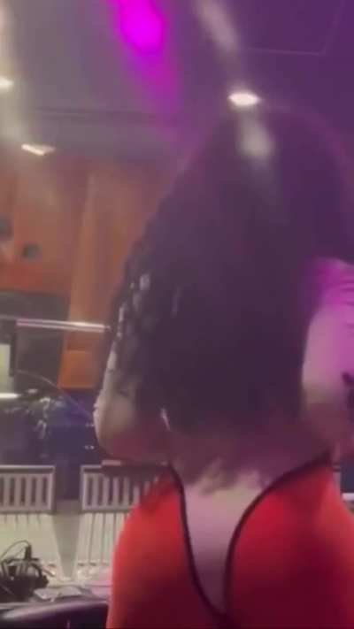 Could damn near see the WHOLE thing from the front
