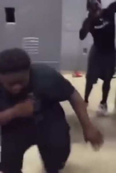 Doboys dancing for gifted subs knowing they&rsquo;re gonna get scammed