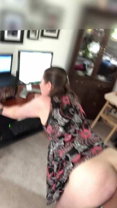 She&rsquo;s working from home, I&rsquo;m working on her
