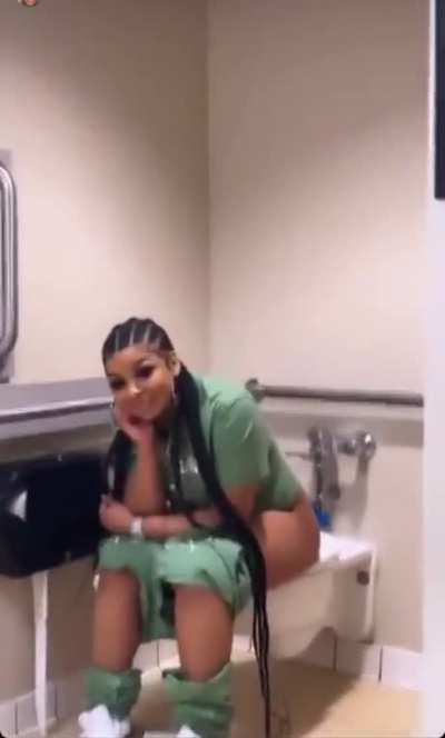 Story onna toilet