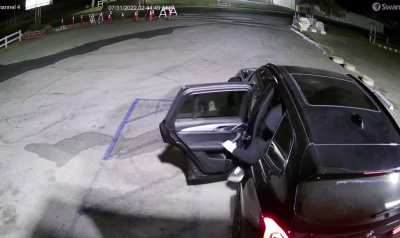 Last night some thugs showed up to a local liquor store (Norco, California) with AR&rsquo;s and the store owner pulled out a shotgun! This is crazy!!!