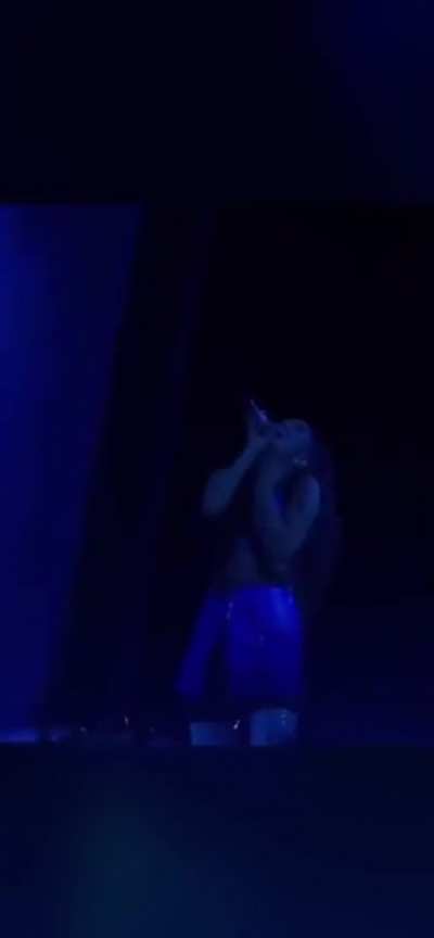 Y&rsquo;all wanna talk about rent being due? Ari&rsquo;s landlord was IN the audience at this performance.