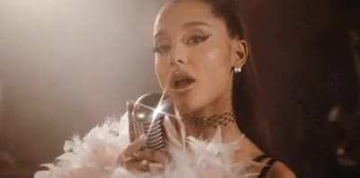 What a seductress with her perfect mouth and tongue 😍👅