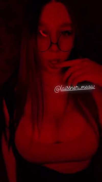 TITSHAKE