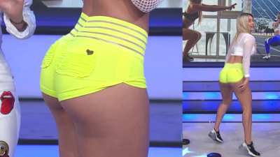 Duelo De Traseros! Ponte Fit Hoy Porn GIF