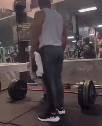 MC slaps another MC for hogging equipment in a gym