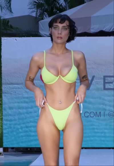 Tyler Madison-Ross - Veve Swim, Miami Swim Week 2025 (2 walks)