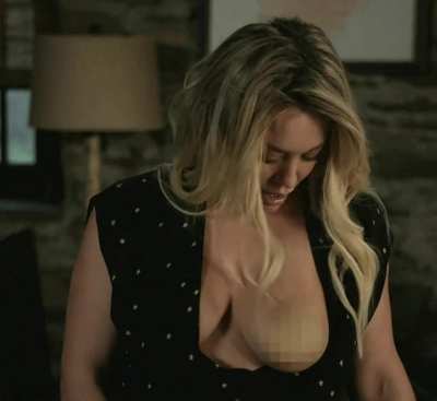Hilary Duff's big milf tit