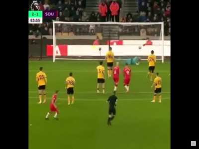 James Ward-Prowse&rsquo;s absolutely BEAUTIFUL free-kick vs wolves.