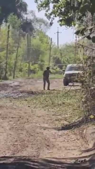 Ukrainian soldier evaded the explosion of a Russian FPV drone in the last moment. Date and location not disclosed.