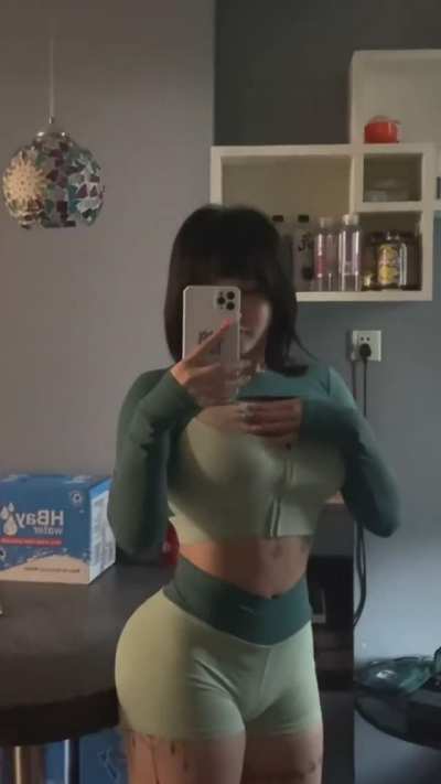女人都是水做的