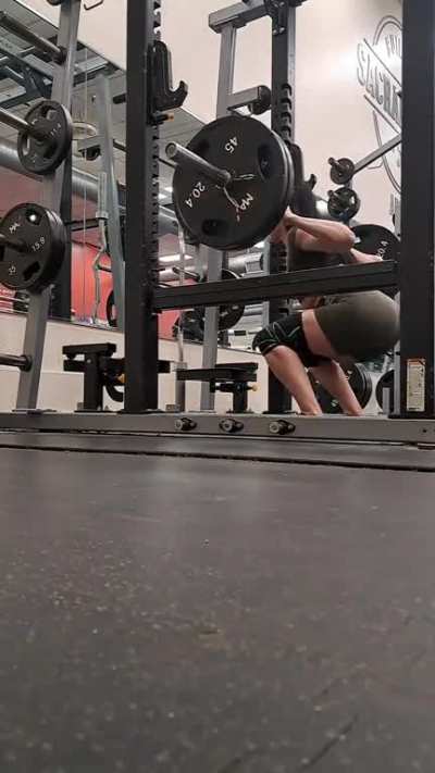 Mommy hits legs