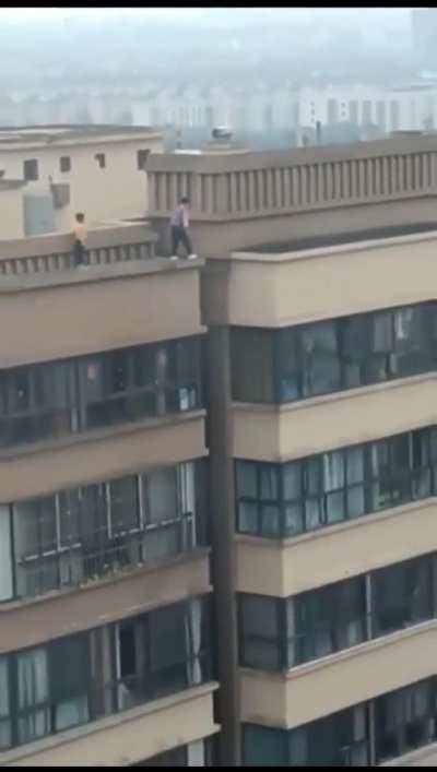 Kid's learning parkour!