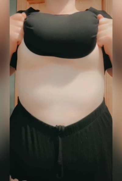 First ever titty drop . Getting ready for bed 💕