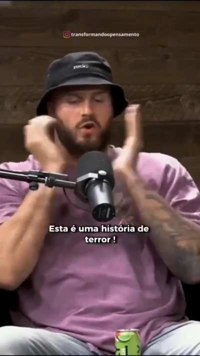 Mina fala rapido demais da nem tempo de ler a legenda do come&ccedil;o