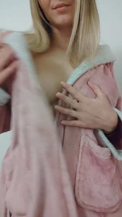 Swedish girls have the best natural tits. True or false?watch them drop 😜😈[F]