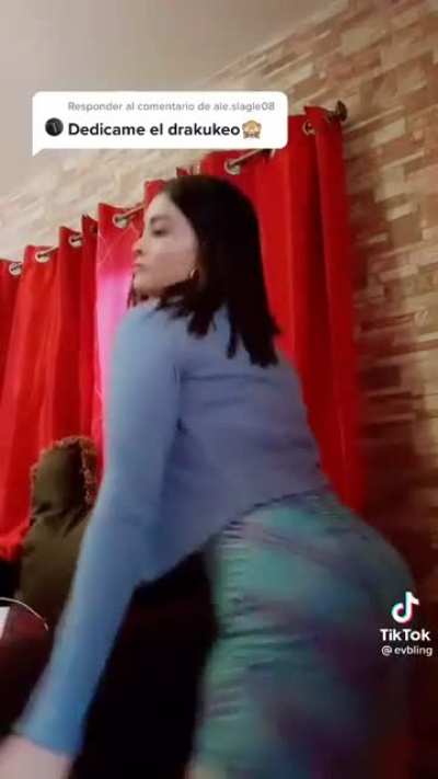 Another Latina shaking her ass