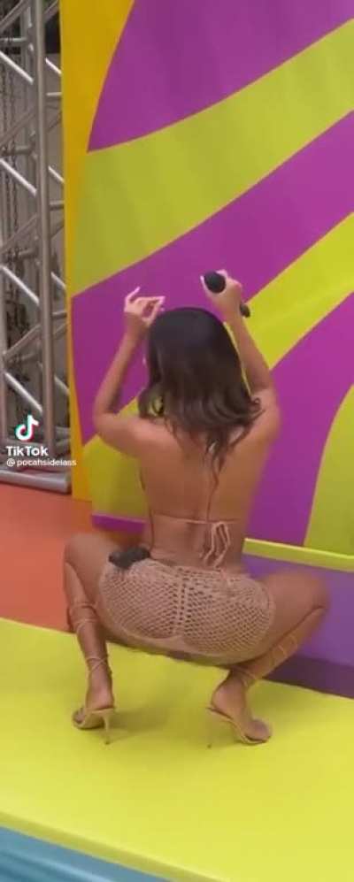 🍑 @pocahsideiass 🍑