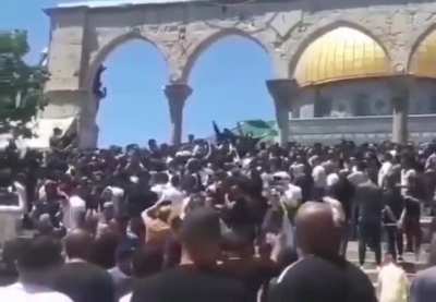 Filistinliler, Mescidi Aksa &ouml;n&uuml;nde "Nerdesin Erdoğan?"sloganları atıyorlar