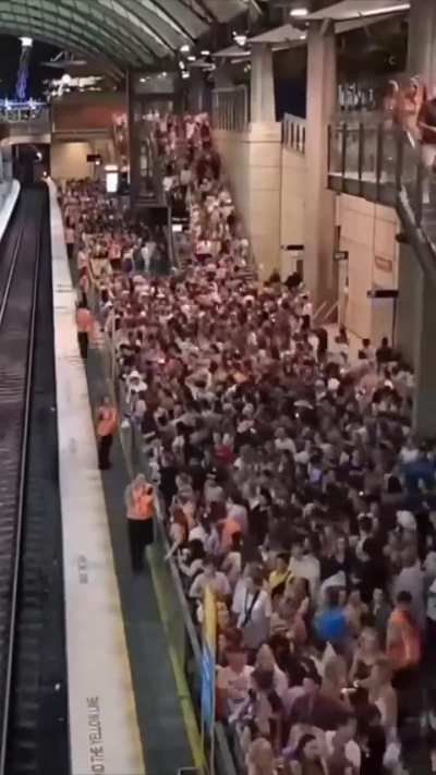 Amateurs should&rsquo;ve had dual sided train loading 