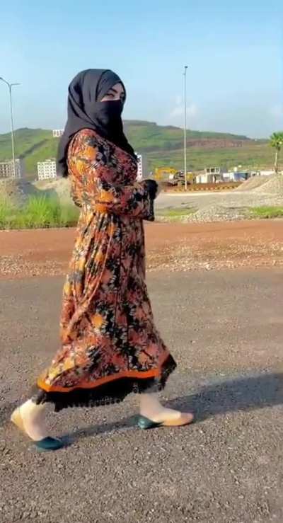 Desi Hijabi 