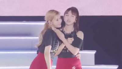190329 Mina and Sana