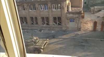 Russian T72 tank gets hit with NLAW close range in Ukraine