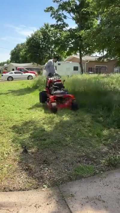 This 98 YEAR OLD woman wouldn&rsquo;t let go of her CRUMBLING HOME @sbmowing