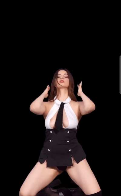 Elle Mira