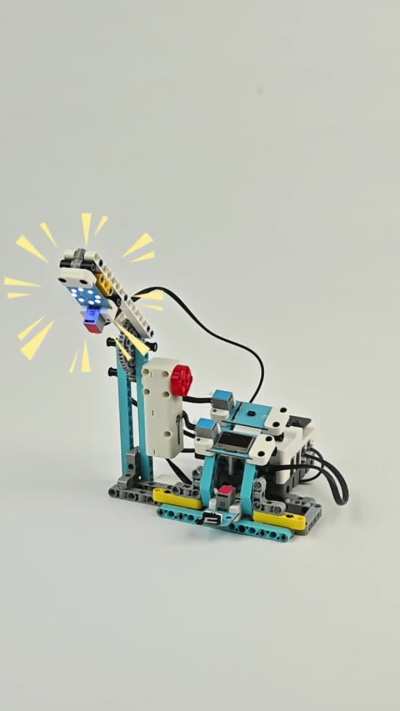 Gesture-Controlled Desk Lamp &ndash; Students&rsquo; Favorite micro:bit Project!