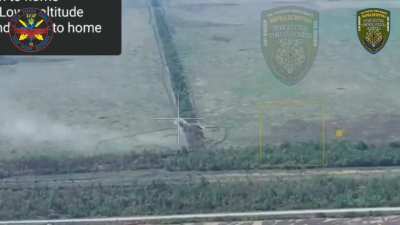 Large Russian infantry grouping getting shelled when running at Ukrainian positions east of Pokrovsk. Russia does not use mechanized transport in these attacks. July 2024