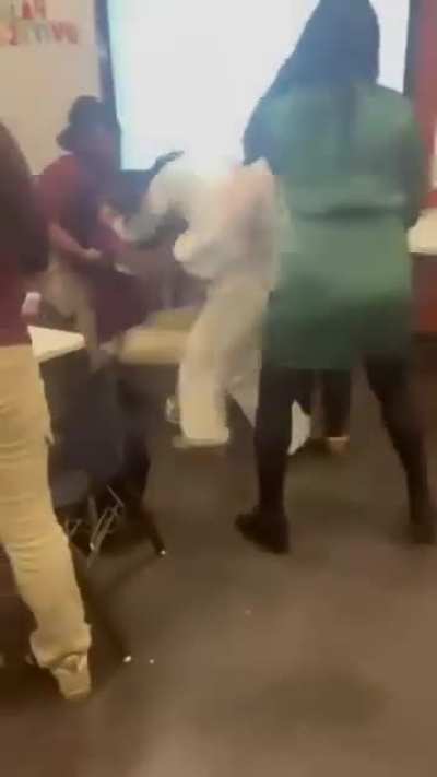 Fight in over a chair 🤦&zwj;♂️