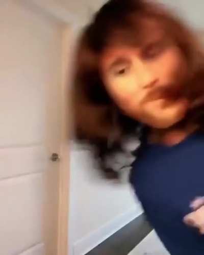 😳👉👈😳