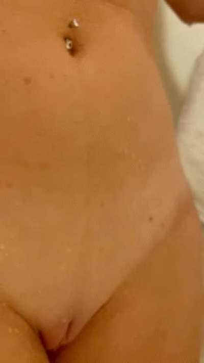 Sooo many freckles! 36 yo MILF :).