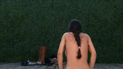 Tomb Raider Lara Croft cosplayer strips down because it's too hot