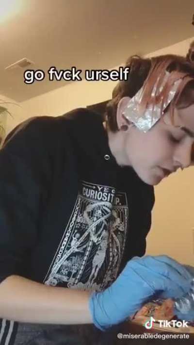 😐