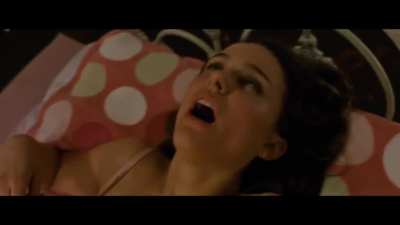 Natalie Portman and Mila Kunis in Black swan