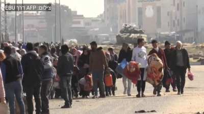 IDF tank securing the safe humanitarian evacuation of civilians south