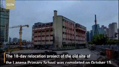 Howl's Moving Castle In Real Life, a MASSIVE Building being moved by Small Robotic Walking Actuators!