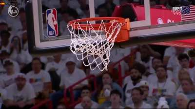 [Highlight] Bruce Brown with the And-One in the 4th quarter of game 4- Heat vs. Nuggets! With replays and multi-broadcast and language - ABC (English), ESPN (Spanish), Movistar (Spanish), ESPN (Portuguese), SPOTV (Korean) and Thai (Thai)