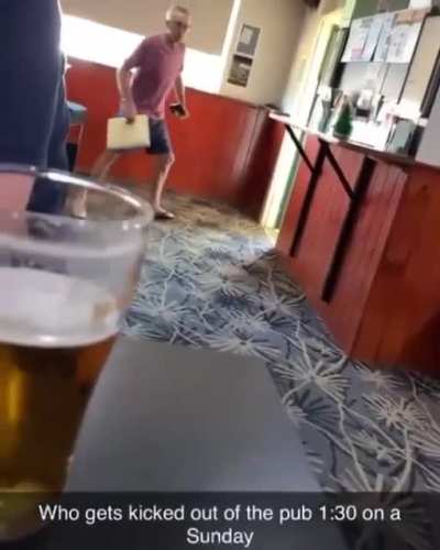 Aussie bloke gets kicked out of a pub