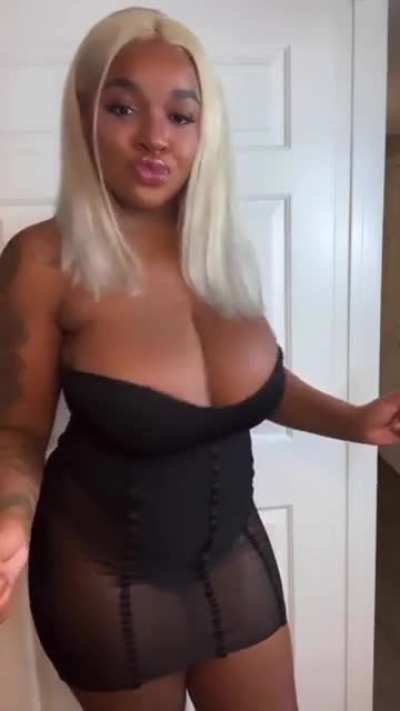 @hotanime_girl